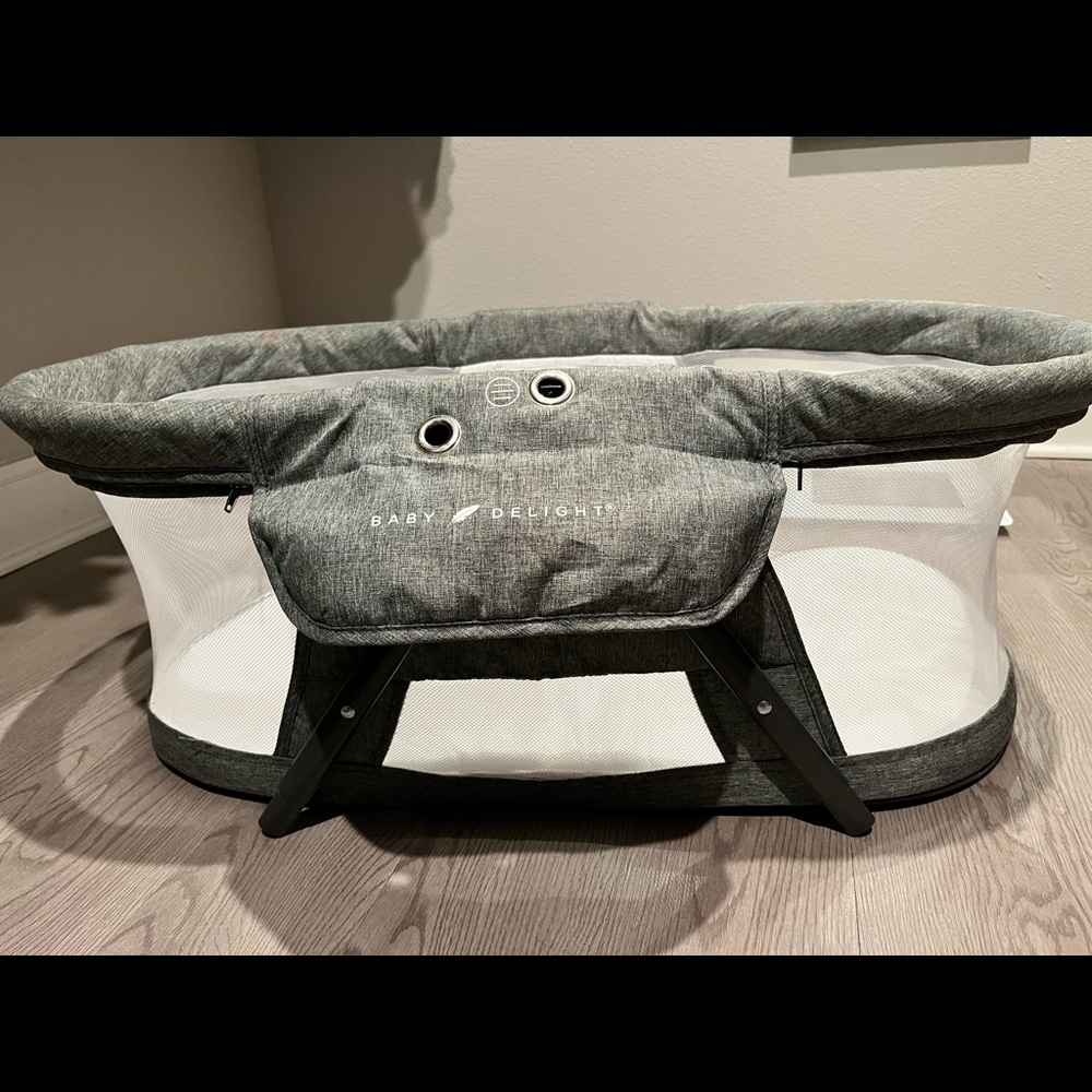 Baby Delight Rocking Bassinet - Picture 5 of 8